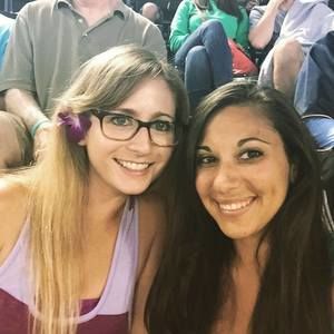 Meet your Posher, Laura